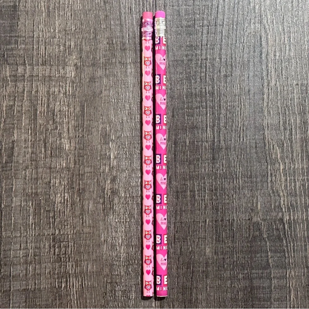 💞 New Set of 2 Valentines Heart Pencils With Erasers